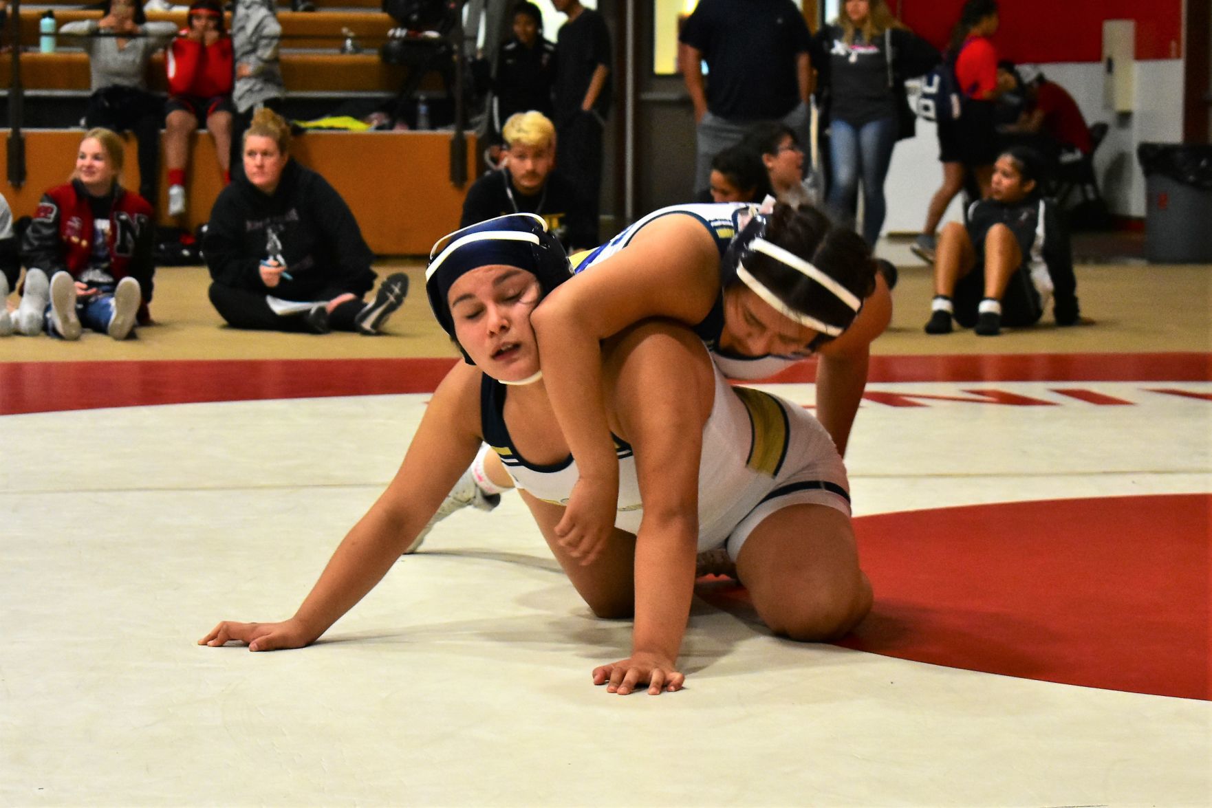 Dos Pueblos' Maria Silva making her escape from teammate Paola De La Cruz